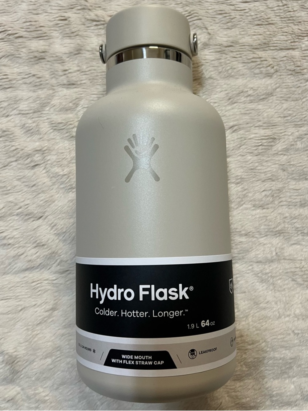 Hydro Flask 64oz, New